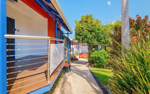 Coast Yamba - Adults Only - Sydney Tourism 23