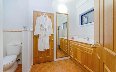 Coast Yamba - Adults Only - Sydney Tourism 20