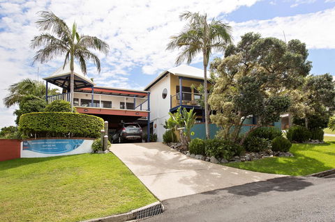 Coast Yamba - Adults Only - Sydney Tourism 27
