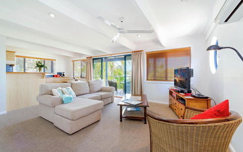 Coast Yamba - Adults Only - Sydney Tourism 22