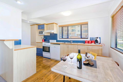 Coast Yamba - Adults Only - Sydney Tourism 8