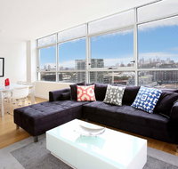 Gadigal Groove - Modern and Bright 3BR Executive Apartment in Zetland with Views - Sydney Tourism