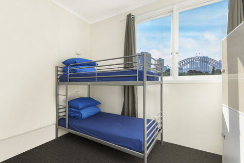 Mad Monkey Downtown - Sydney Tourism 12