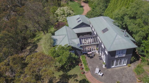 Mountainside B & B - Sydney Tourism 7