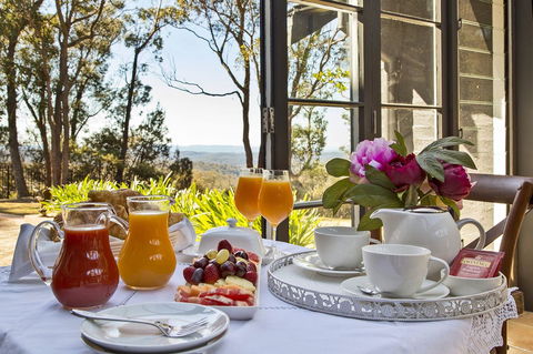 Mountainside B & B - Sydney Tourism 12