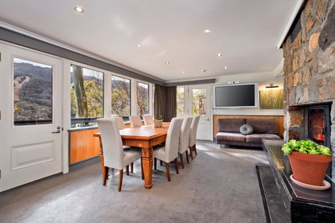 Pure Chalet Thredbo - Sydney Tourism 16