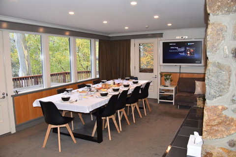 Pure Chalet Thredbo - Sydney Tourism 3