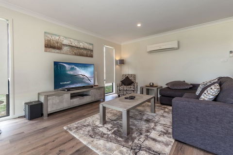 Horizons Retreat & Golf, Villa 133 - Sydney Tourism 1