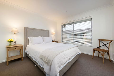 Sleeping In Style - Central & Sophisticated - Sydney Tourism 3