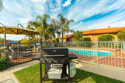 Hume Country Motor Inn - Sydney Tourism 2