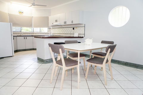 Nightcliff Foreshore Getaway - McKay Gardens - Sydney Tourism 7