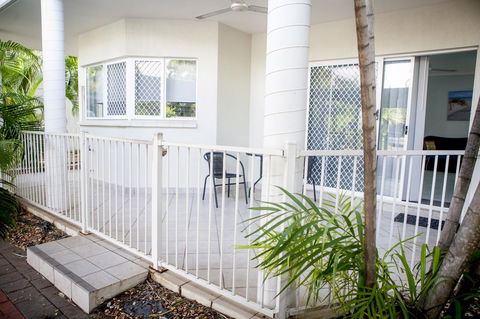 Nightcliff Foreshore Getaway - McKay Gardens - Sydney Tourism 4
