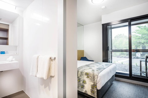Mercure Darwin Airport Resort - Sydney Tourism 10