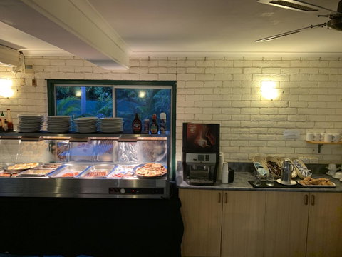 Pine Tree Motel - Sydney Tourism 10