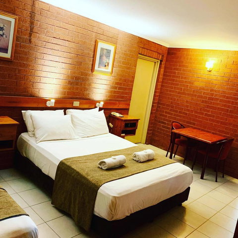 Pine Tree Motel - Sydney Tourism 28