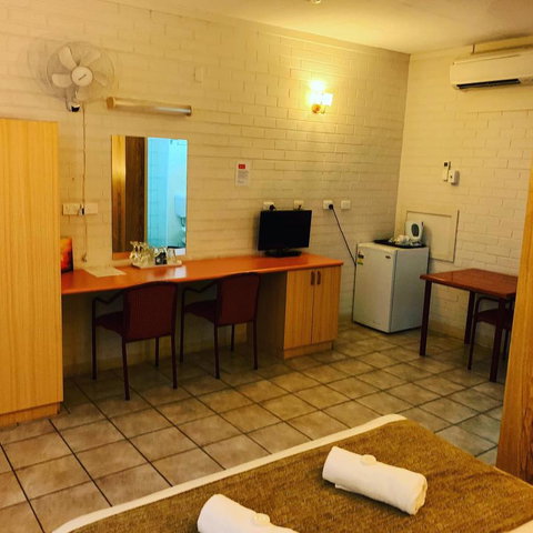 Pine Tree Motel - Sydney Tourism 20