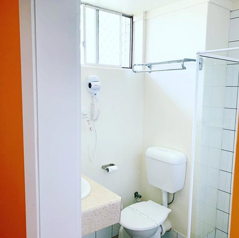 Pine Tree Motel - Sydney Tourism 35
