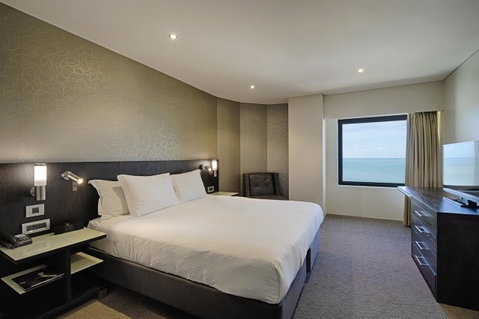 Hilton Darwin - Sydney Tourism 13