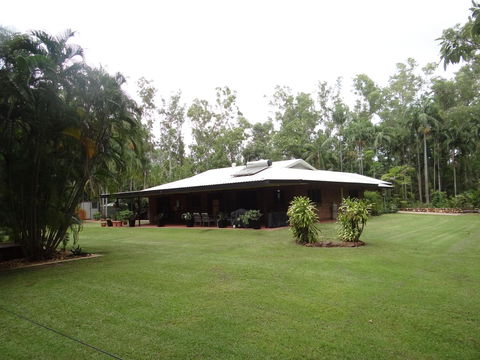 DARWIN'S SHADY ACRES RETREAT - Sydney Tourism 0