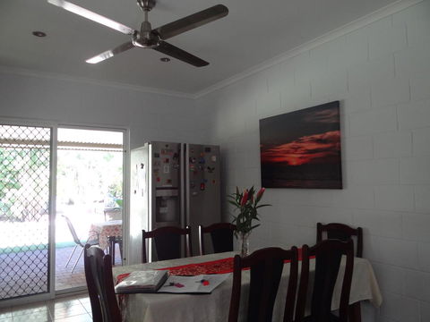 DARWIN'S SHADY ACRES RETREAT - Sydney Tourism 25