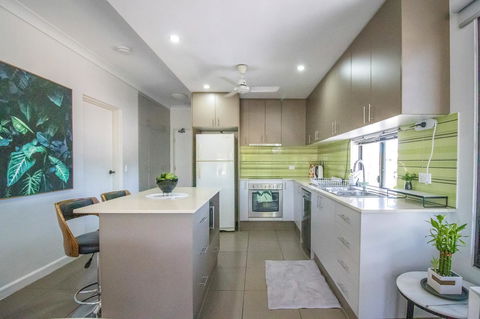 ZEN QUEST - The NOMADS PAD Near Nightcliff Markets & Sunset Foreshore - Sydney Tourism 26
