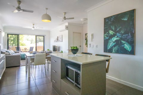 ZEN QUEST - The NOMADS PAD Near Nightcliff Markets & Sunset Foreshore - Sydney Tourism 24