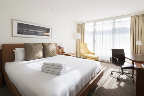 Novotel Canberra - Sydney Tourism 15