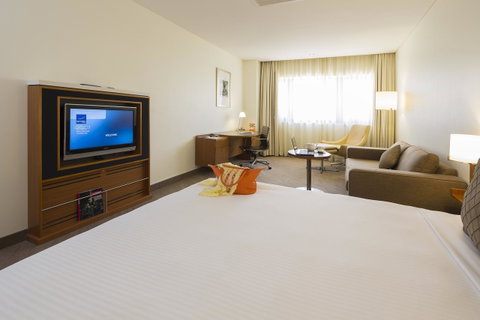 Novotel Canberra - Sydney Tourism 23