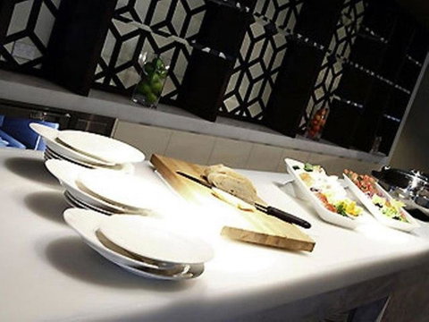 Novotel Canberra - Sydney Tourism 30