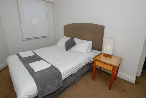 Bond 1603 - Sydney Tourism 0