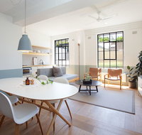 Boutique Sunlit Studio with Designer Furnishings - Sydney Tourism