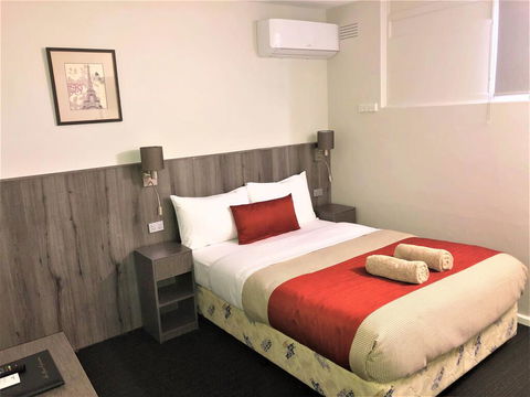 Bradman Motor Inn - Sydney Tourism 1