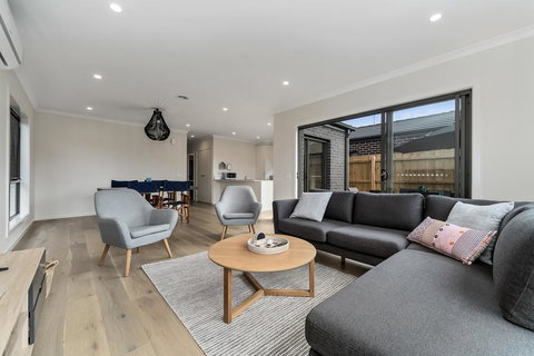 Brand New And Beautiful - Rosebud Holiday Home - Sydney Tourism 0