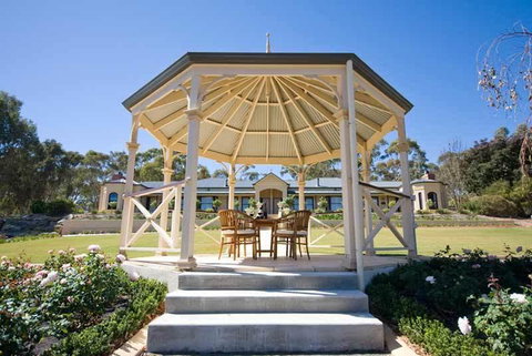 Brice Hill Country Lodge - Sydney Tourism 3