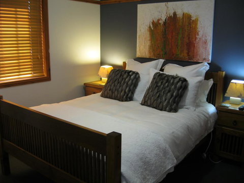 Brick Creek House - Sydney Tourism 3