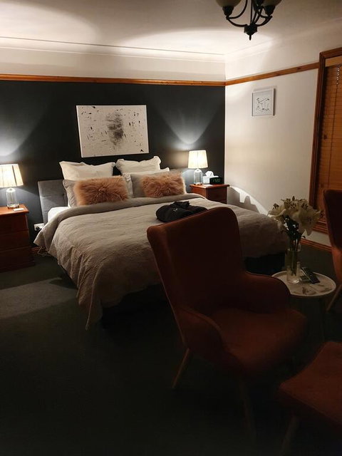 Brick Creek House - Sydney Tourism 2