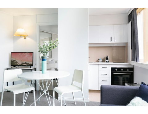 Bright, Modern Studio Steps From The Action - Sydney Tourism 0