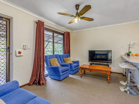 Bright, Neat & Convenient House - Sydney Tourism 0
