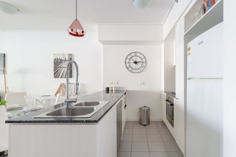Brisbane City Apartments (Tank St CBD) - Sydney Tourism 3