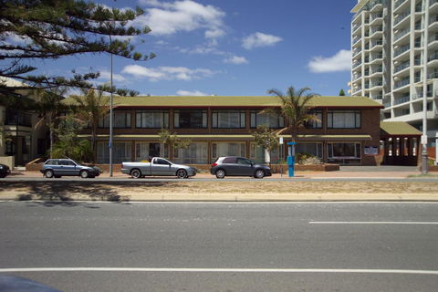 Buffalo Motor Inn - Sydney Tourism 0