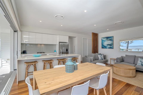 Bujerum Apartments On Burleigh - Sydney Tourism 2