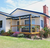 Bungo Beach house - Pet Friendly home - Sydney Tourism
