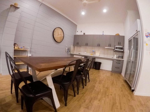 Bunk Inn Hostel - Sydney Tourism 3