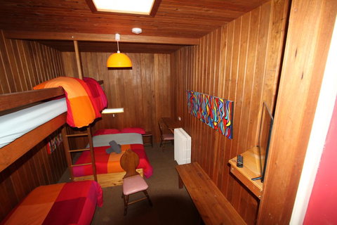 Bunkhouse Motel - Sydney Tourism 3