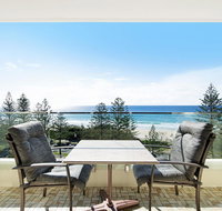 Burleigh Heads Private 2 Bed Ocean View