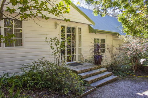 Bygone Beautys Cottages - Bronte Cottage - Sydney Tourism 1