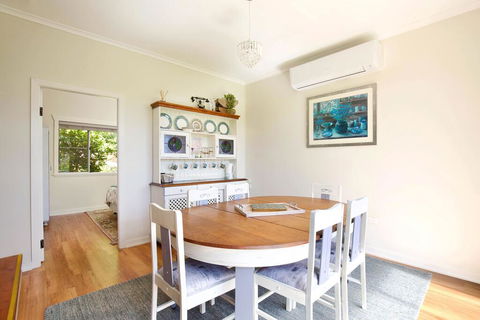 Camellia Cottage - Sydney Tourism 3