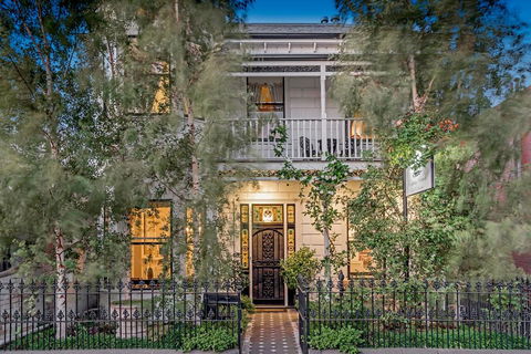 Captains Retreat Apartments And Cottages - Sydney Tourism 0