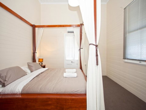 CBD Holiday Home - Sydney Tourism 2