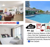 CBD Views-With FREE Wine Free-Carpark-Netflix-WiFi - Sydney Tourism